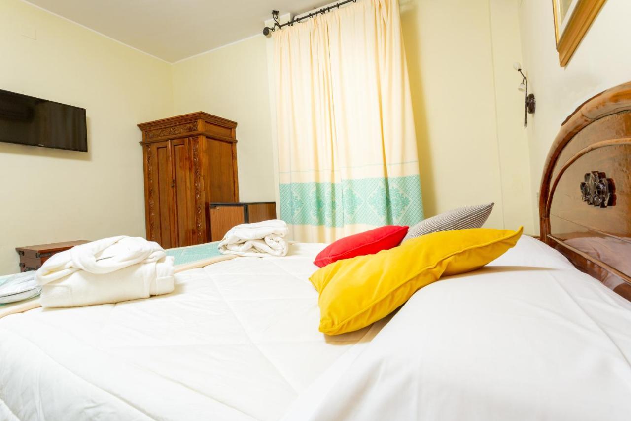 Hotel Marini サッサリ エクステリア 写真
