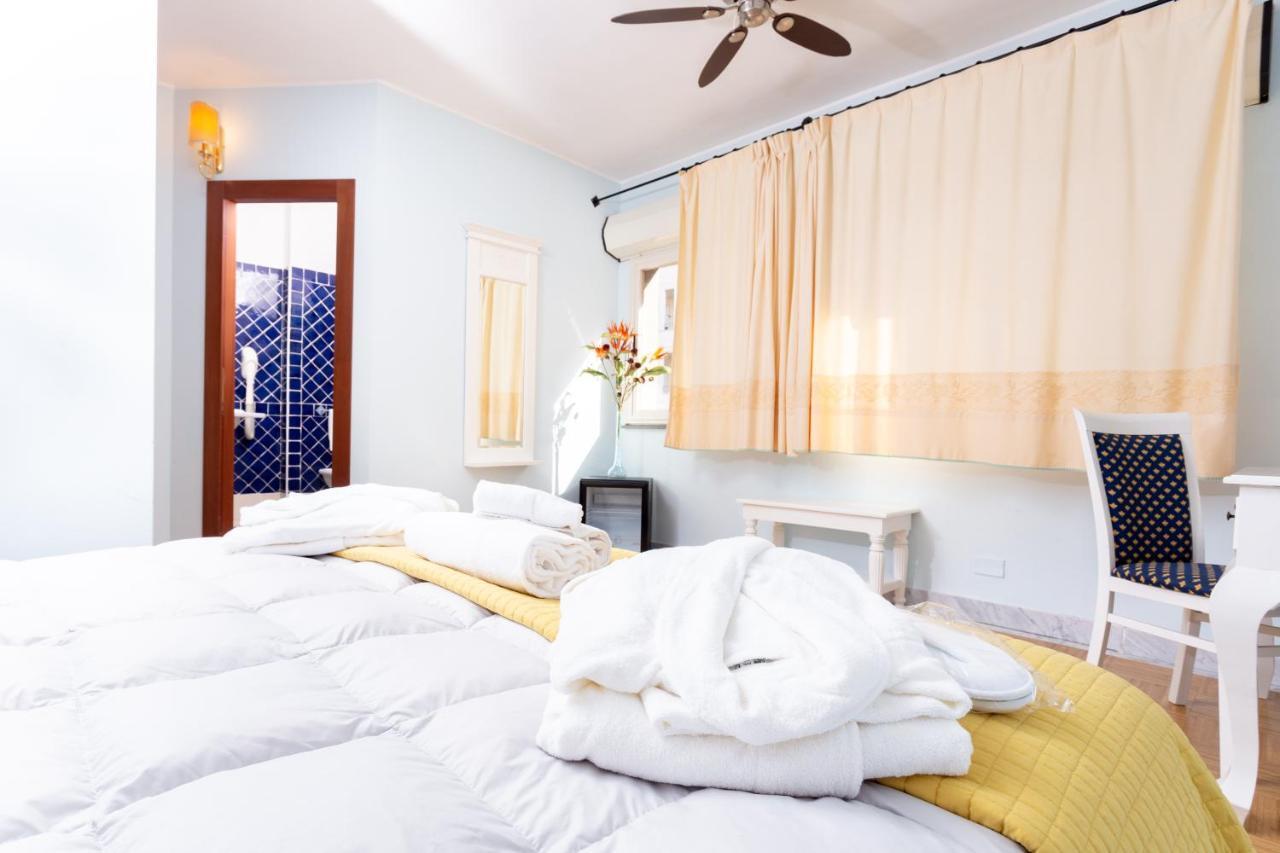 Hotel Marini サッサリ エクステリア 写真