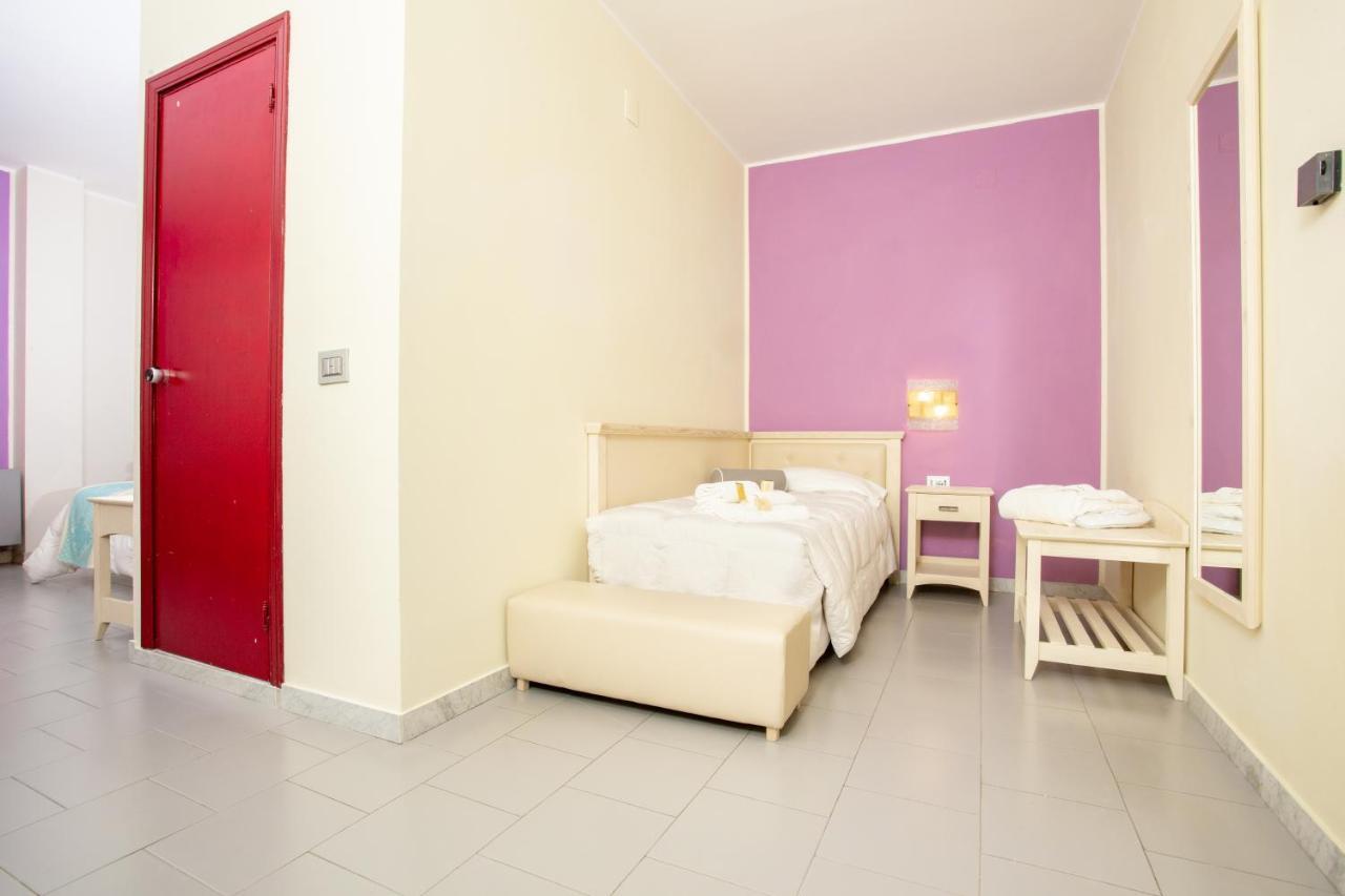 Hotel Marini サッサリ エクステリア 写真